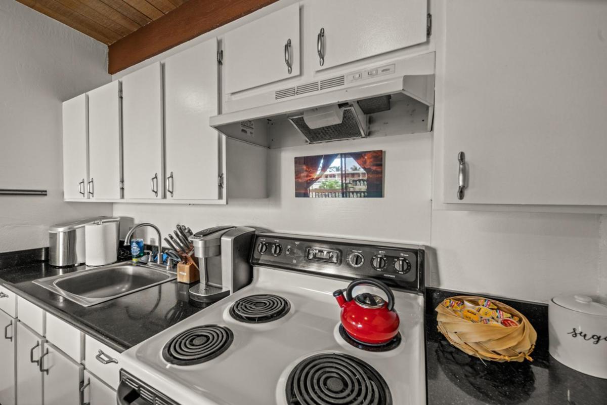 Newly Upgraded 1Br Unit Near Beach Max Of 5 Guests Kailua-Kona Exteriör bild